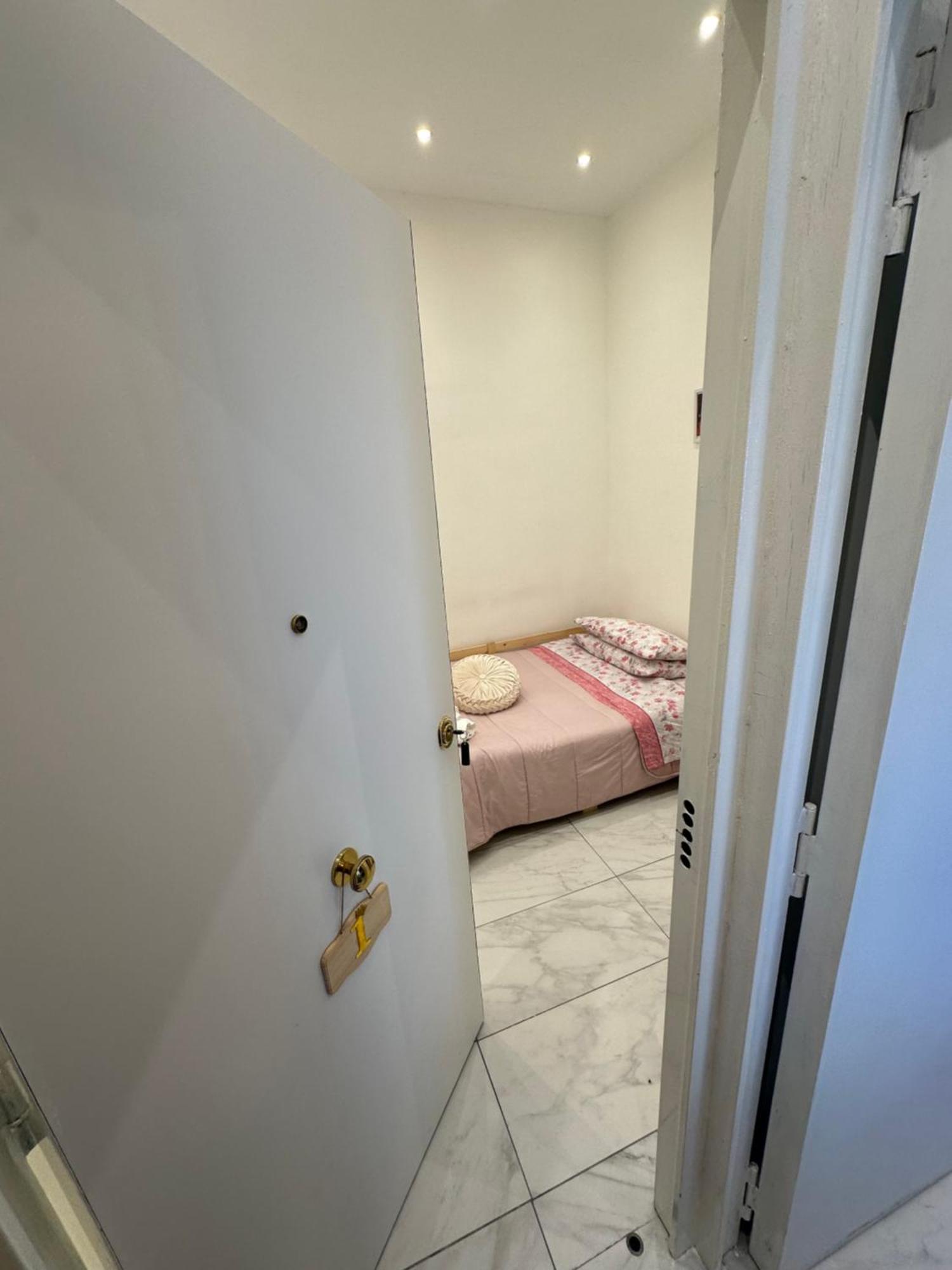 דירות נאפולי Residenza Marvin De Curtis מראה חיצוני תמונה